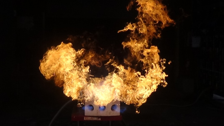 Glass burner producing flame